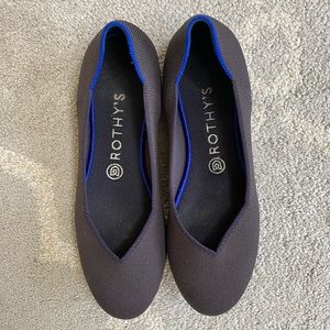 Rothys round toe flats